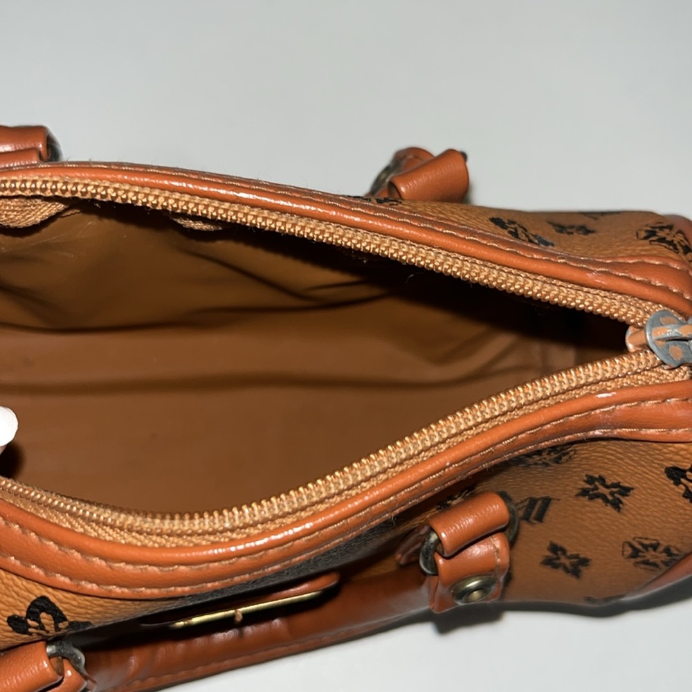 Moni Mini Handbag - Picture 4 of 4
